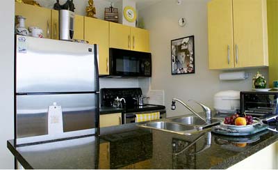 Luxury interiors and amenities here at the downtown Vancouver Bayview rental apartment suites provide the best of all worlds for tenants and renters.